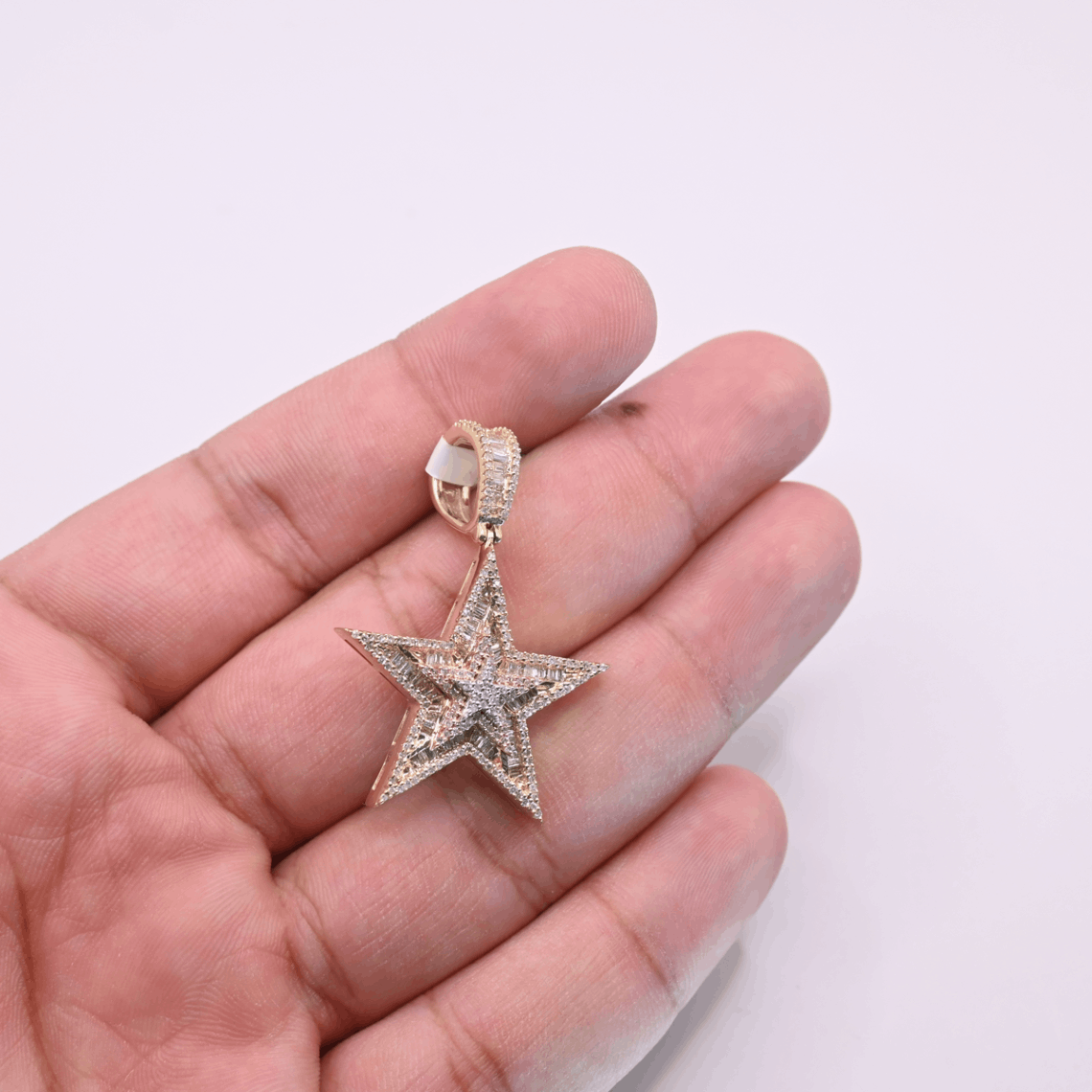 10K Gold Diamond Star Pendant 0.95CT