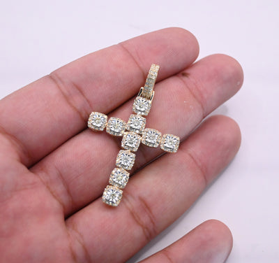 Cross Prong Diamond Pendant (1.50CT) in 10K Gold